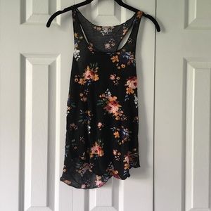 💚 5 for $15! 💚 Printed Mudd Racerback Tank